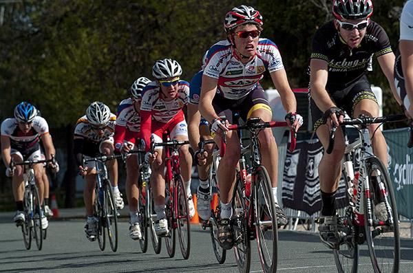 The pace was on and the riders at the back of the peloton were feeling the pinch on the concluding laps.