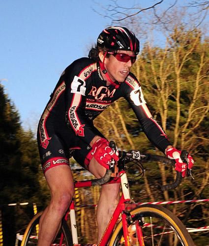 Josh Dillon (Richard Sachs-RGM Watches) about to descend a steep hill.