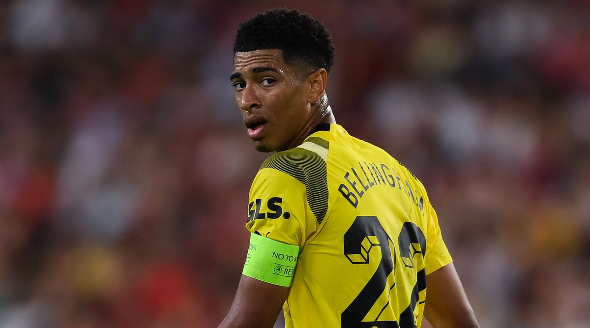 Chelsea have been linked with a move for Borussia Dortmund midfielder Jude Bellingham, pictured during the UEFA Champions League match between Sevilla and Borussia Dortmund on 5 October, 2022 at the Ramon Sanchez-Pizjuan Stadium, Seville, Spain 