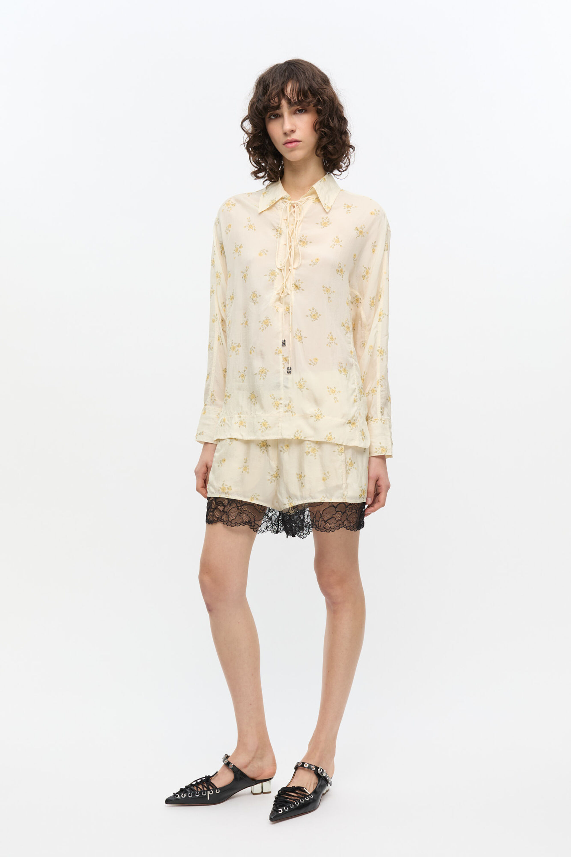 Ivory Floral Shorts