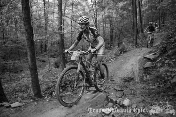 Sue Haywood (NoTubes Elite Women) took her third stage of the week.