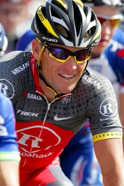 Lance Armstrong (RadioShack) enjoys riding with some 5,000 people that were estimated to have taken part in the ride.