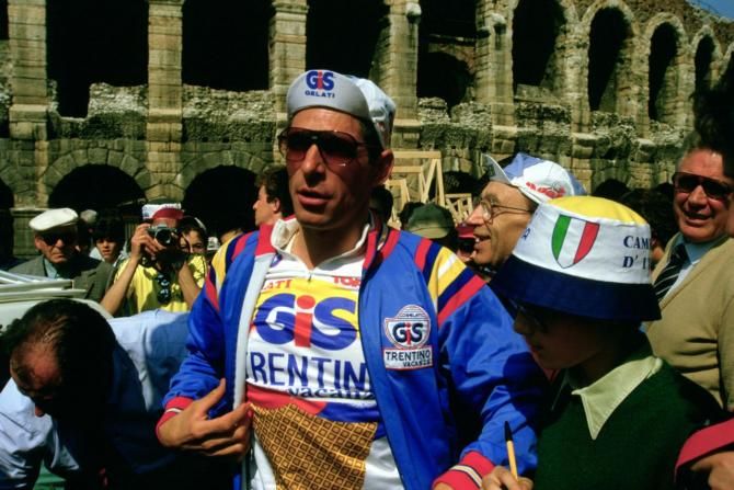 Moser outside the Verona arena before the 1985 Giro d'Italia