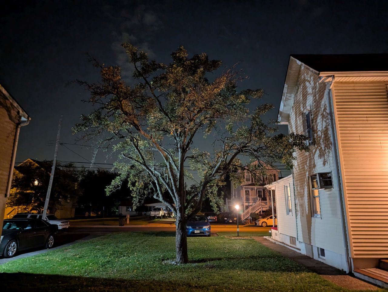 Google Pixel 9 Pro XL low light sample.