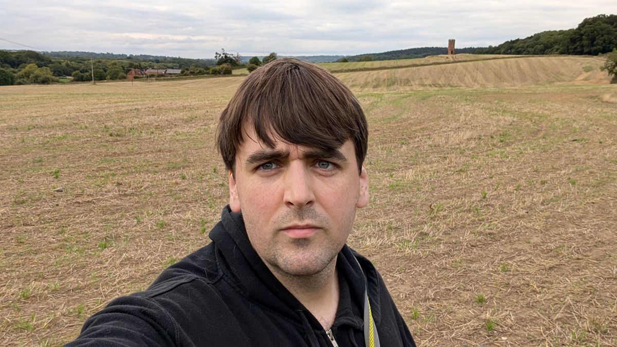200 photos pixel 9 vs pixel 8a - selfie pictures with pixel 9