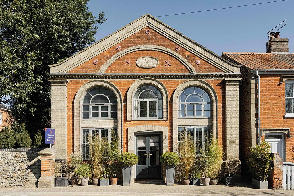 Properties for sale for around &pound;500,000: Dereham Road, Reepham, Norfolk