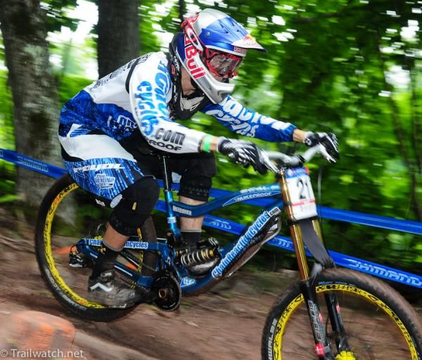 Jessica Stone (Chain Reaction Cycles) having a clean run