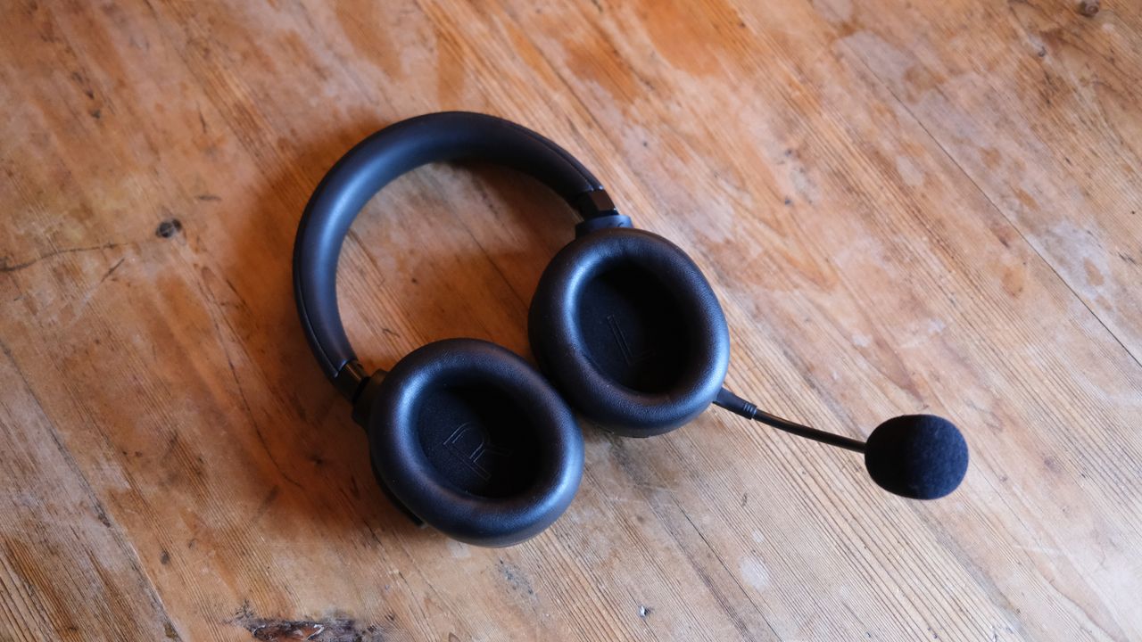Razer Barracuda V2 Pro headset review