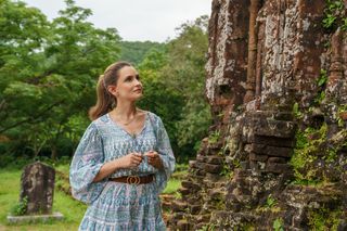 Rachael Leigh Cook in A Tourist's Guide to Love