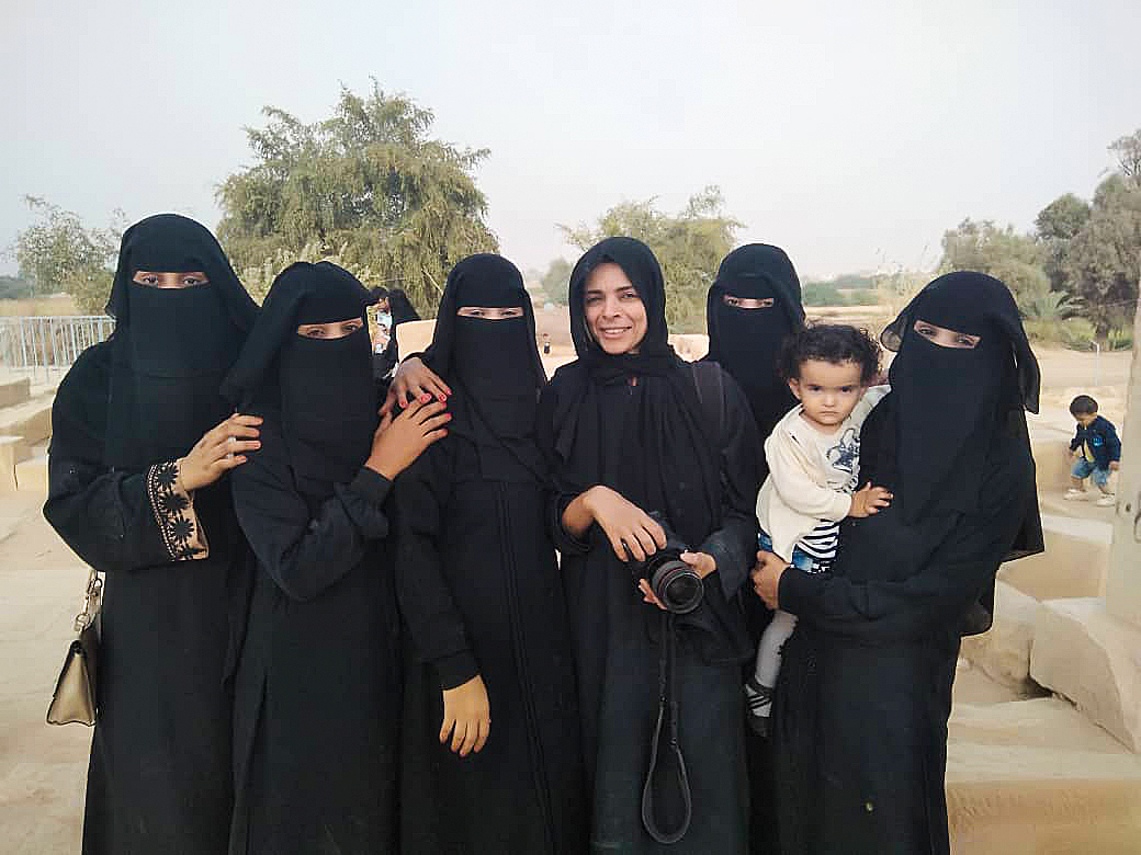 Asmaa with some Yemeni women I met at Barren Temple, or 
