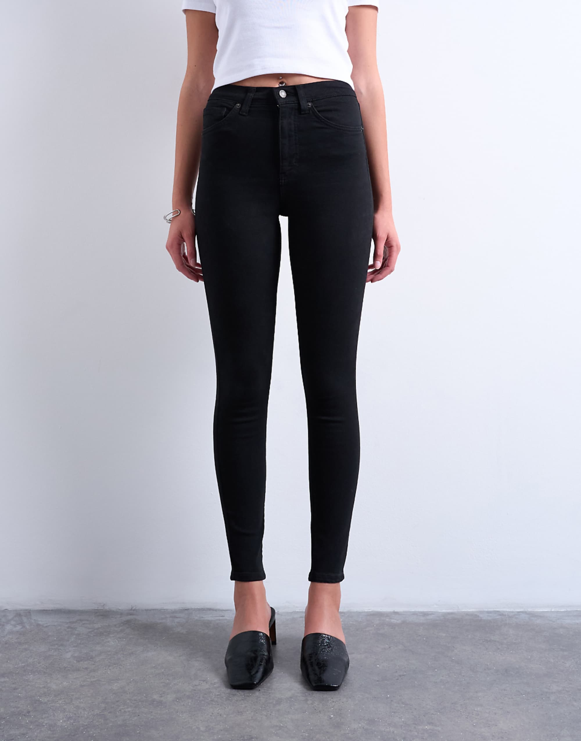 Topshop Jamie Skinny High Rise Jean in Black