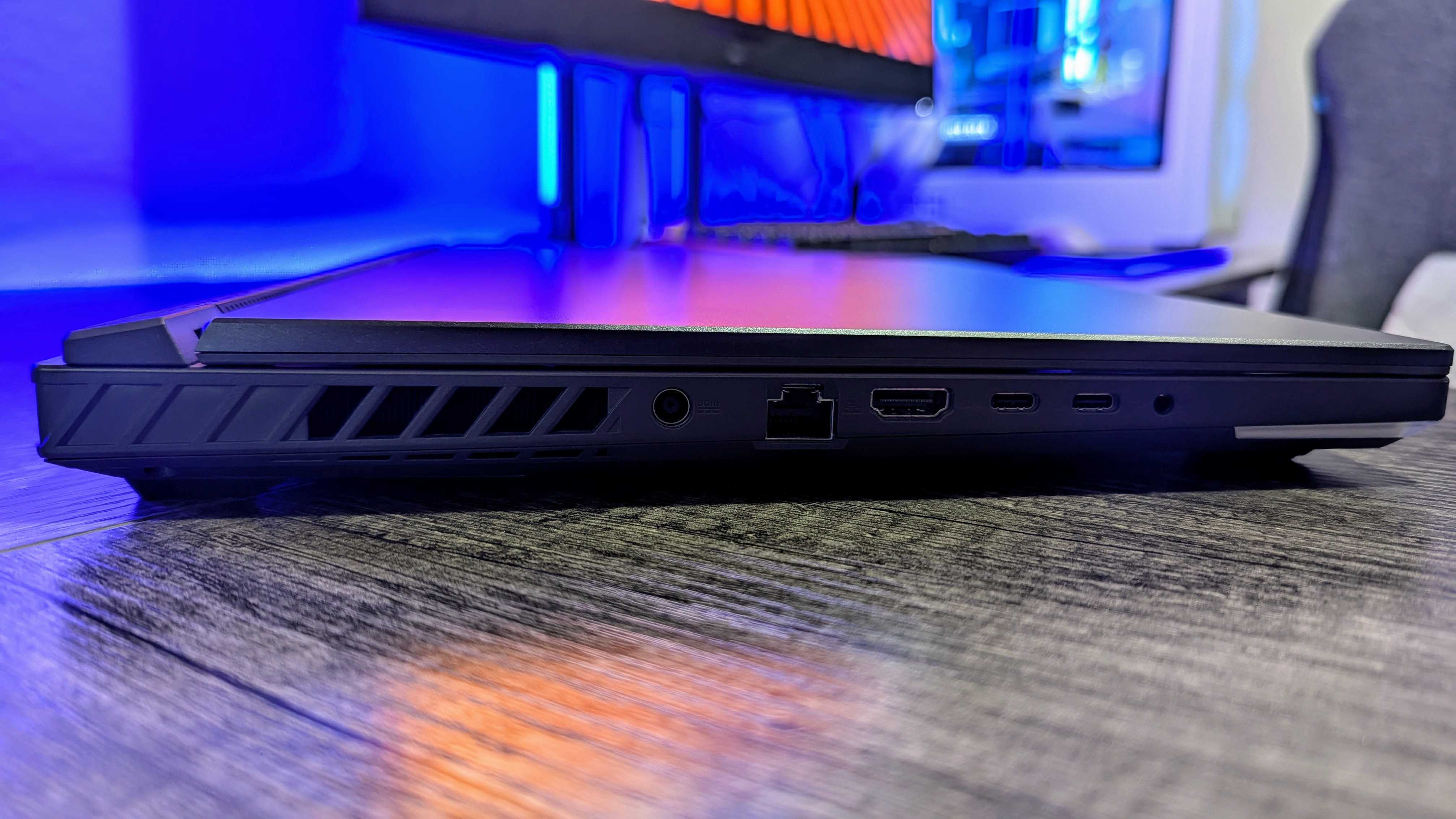 Image of the ASUS ROG Strix G16 (2025, AMD) gaming laptop.