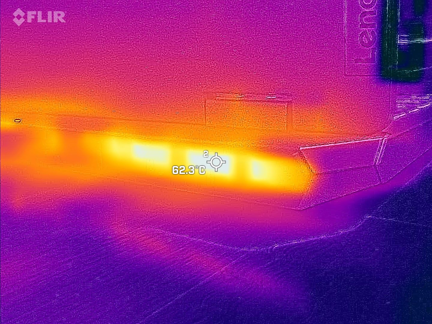 Lenovo LOQ 15IAX9I temperatures detected with a FLIR thermal camera