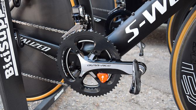 The Dura-Ace 9000 series crankset is equipped with a Specialized power meter and paired with special pro-only R9100 series chainrings