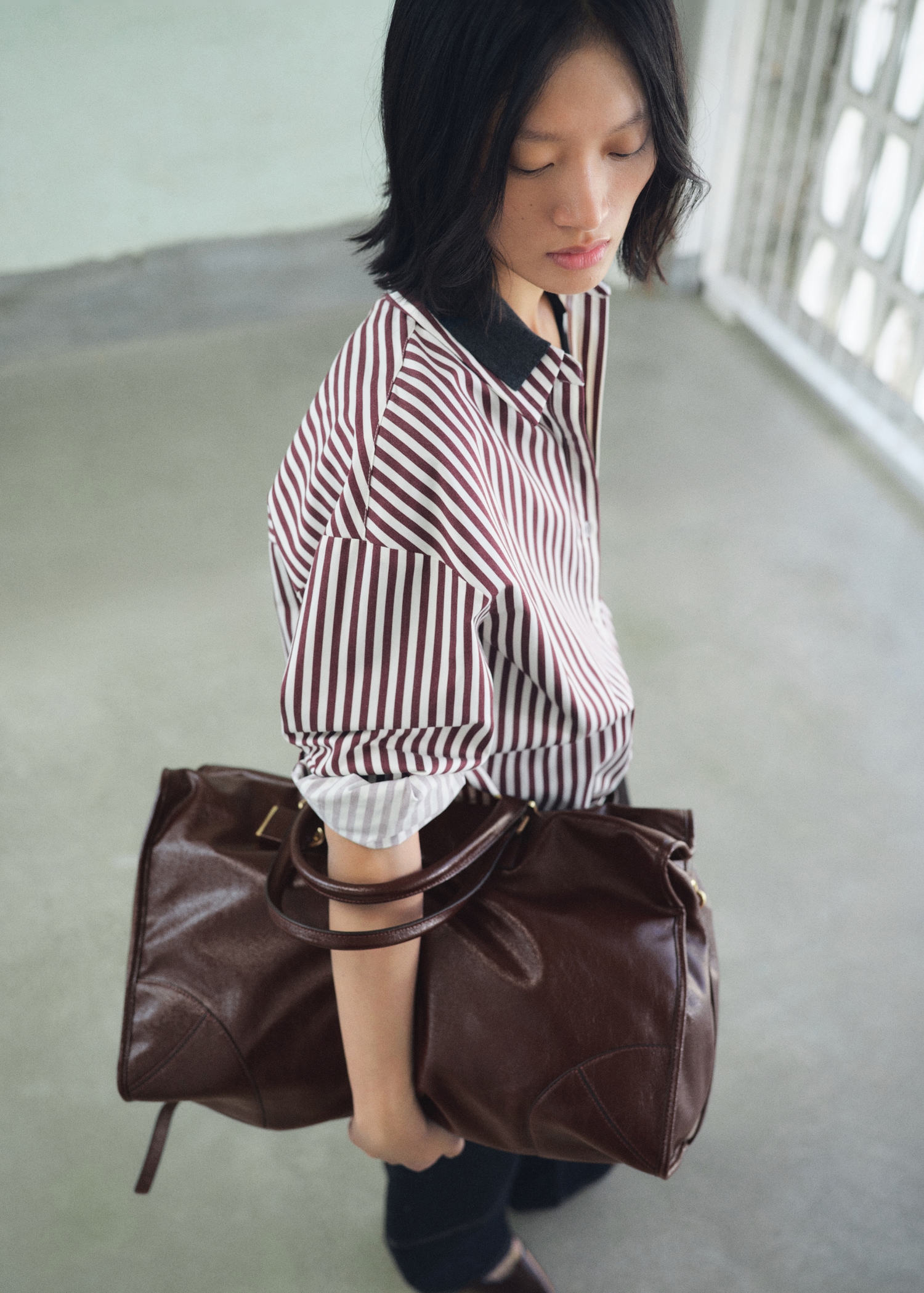 Maxi Shiny Handbag With Straps - Women | Mango Usa