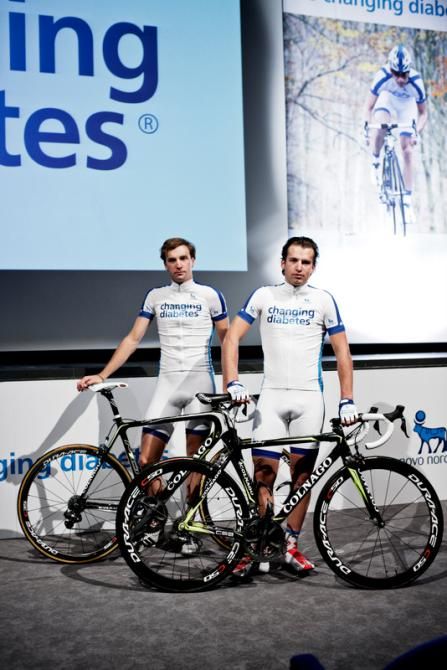Justin Morris shows off his new Novo Nordisk kit for 2013 with teammate Martijn Verschoor