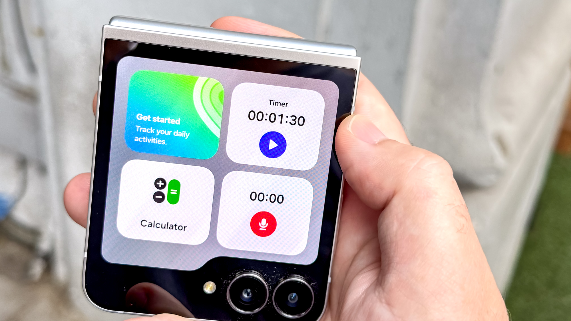 Samsung Galaxy Z Fold 7 FE cover screen widgets