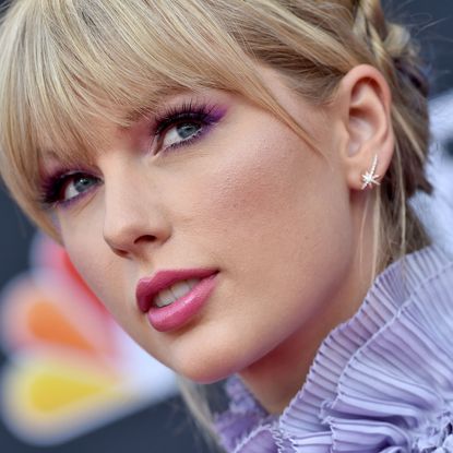 las vegas, nevada may 01 taylor swift attends the 2019 billboard music awards at mgm grand garden arena on may 01, 2019 in las vegas, nevada photo by axellebauer griffinfilmmagic