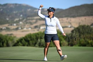 Megan Khang has putted like a dream this week and she sinks a putt on 1 for a birdie. USA take the lead in the opening match.