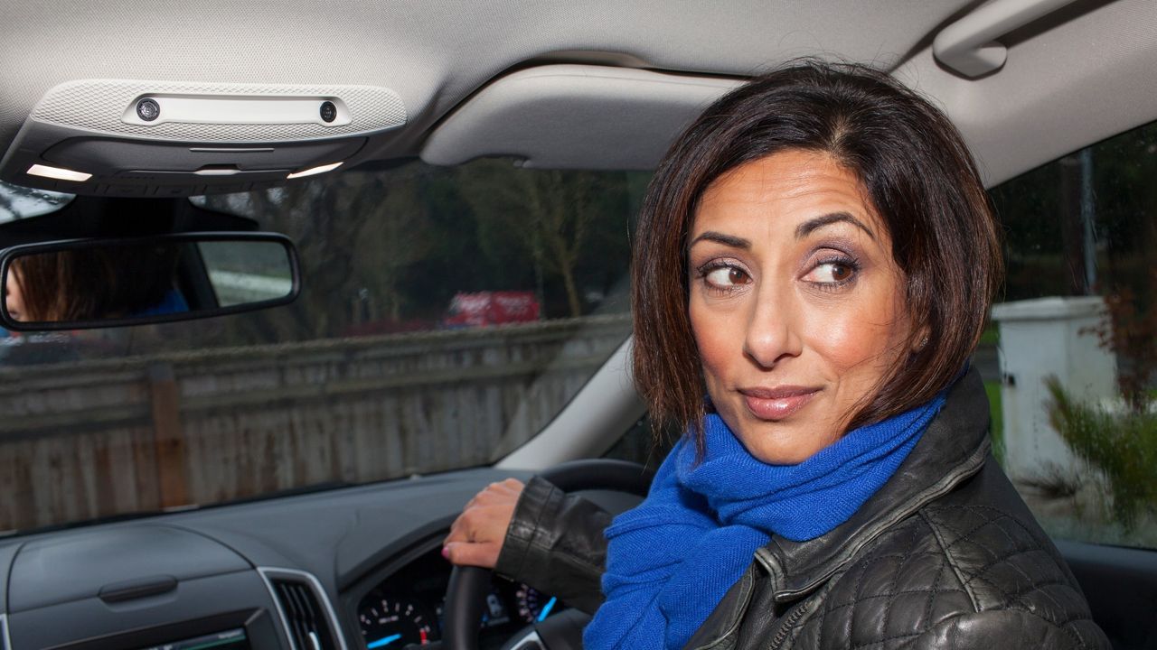 Saira Khan 