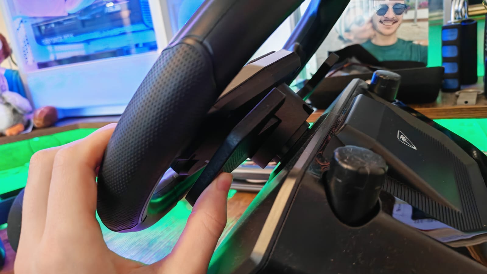 The brake and accelerator paddles on the Turtle Beach Racer Wireless