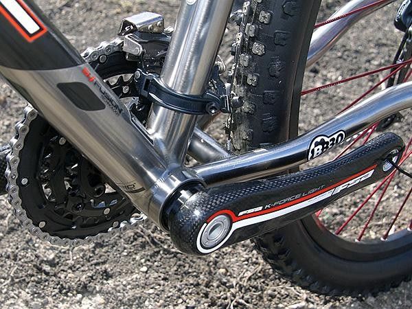 Titus is also playing with the BB30 idea on this prototype. If all goes well in testing, expect to see BB30 as an option for the '09 model year.