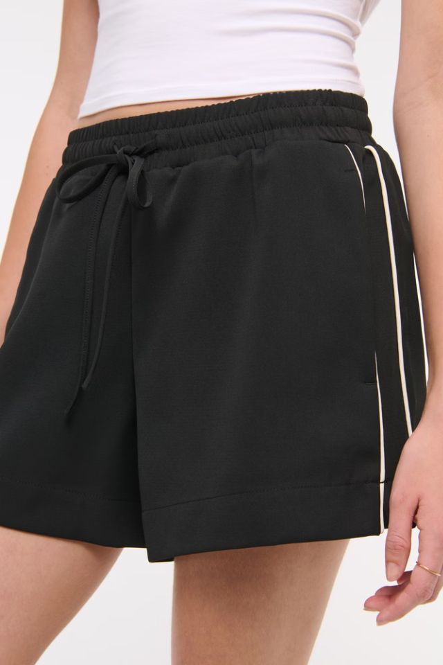 Abercrombie & Fitch Mid Rise Track Short