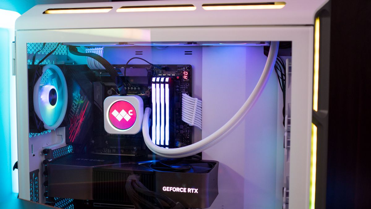 Side view of Corsair iCUE 5000T RGB showing the cooler and internal hardware