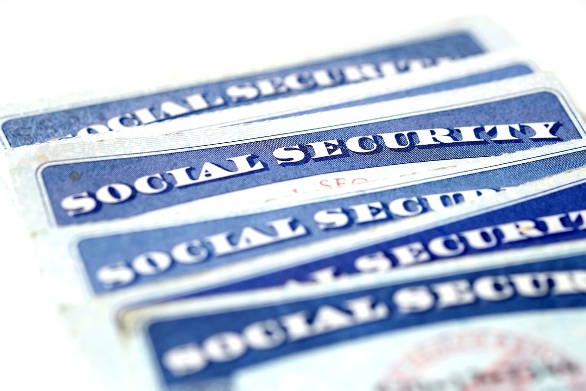 stack of Social Security cards