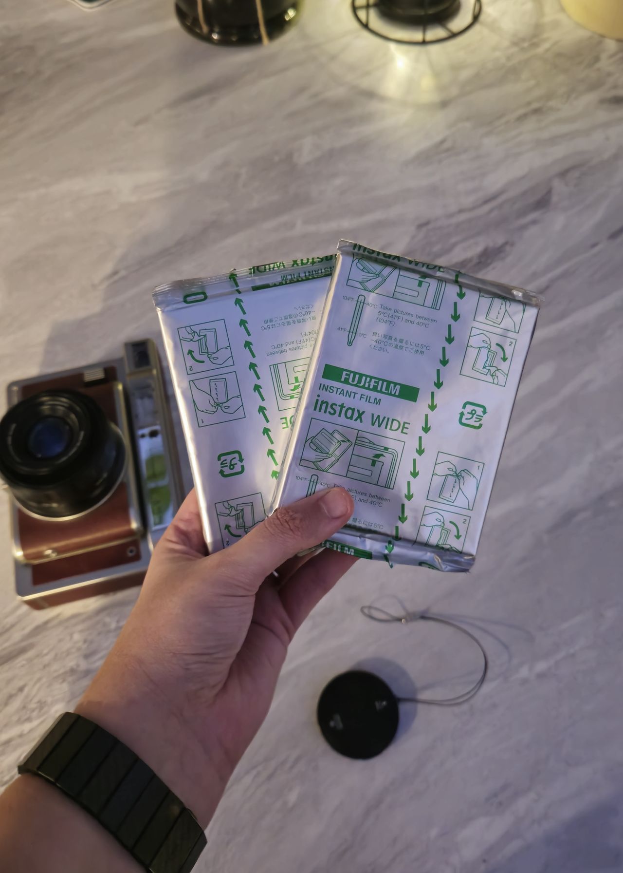 Lomo&rsquo;Instant Wide Glass review