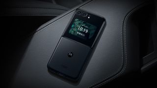 Motorola Razr 2022 face down