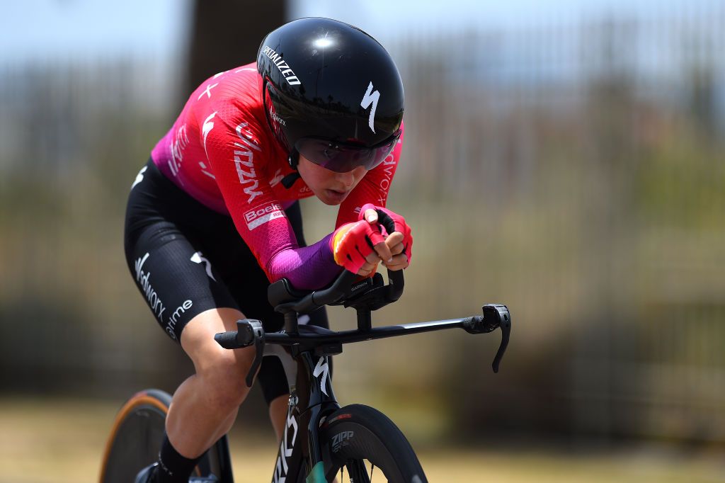 CAGLIARI ITALY JUNE 30 Niamh FisherBlack of New Zealand and Team SD Worx sprints during the 33rd Giro dItalia Donne 2022 Stage 1 a 47km individual time trial stage from Cagliari to Cagliari ITT GiroDonne UCIWWT on June 30 2022 in Cagliari Italy Photo by Dario BelingheriGetty Images