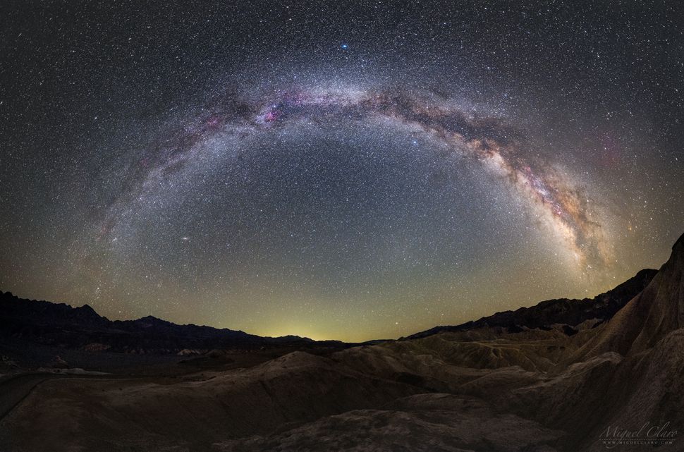 Milky Way Arcs Above Zabriskie Point in Death Valley (Photo) Space
