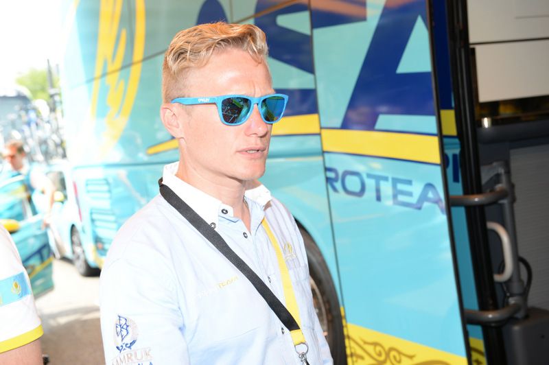 Alexander Vinokourov at the team bus