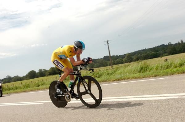 Bradley Wiggins motored to a huge victory in the Dauphine TT