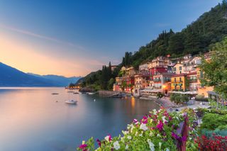places celebs vacation Lake Como, Italy