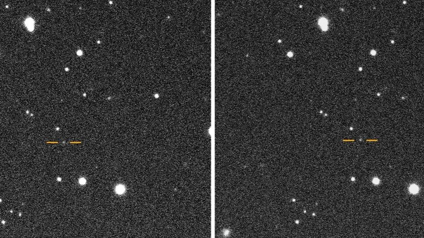 Two space photographs side by side, showing 2025 SC79&#039;s motion relative to background stars.