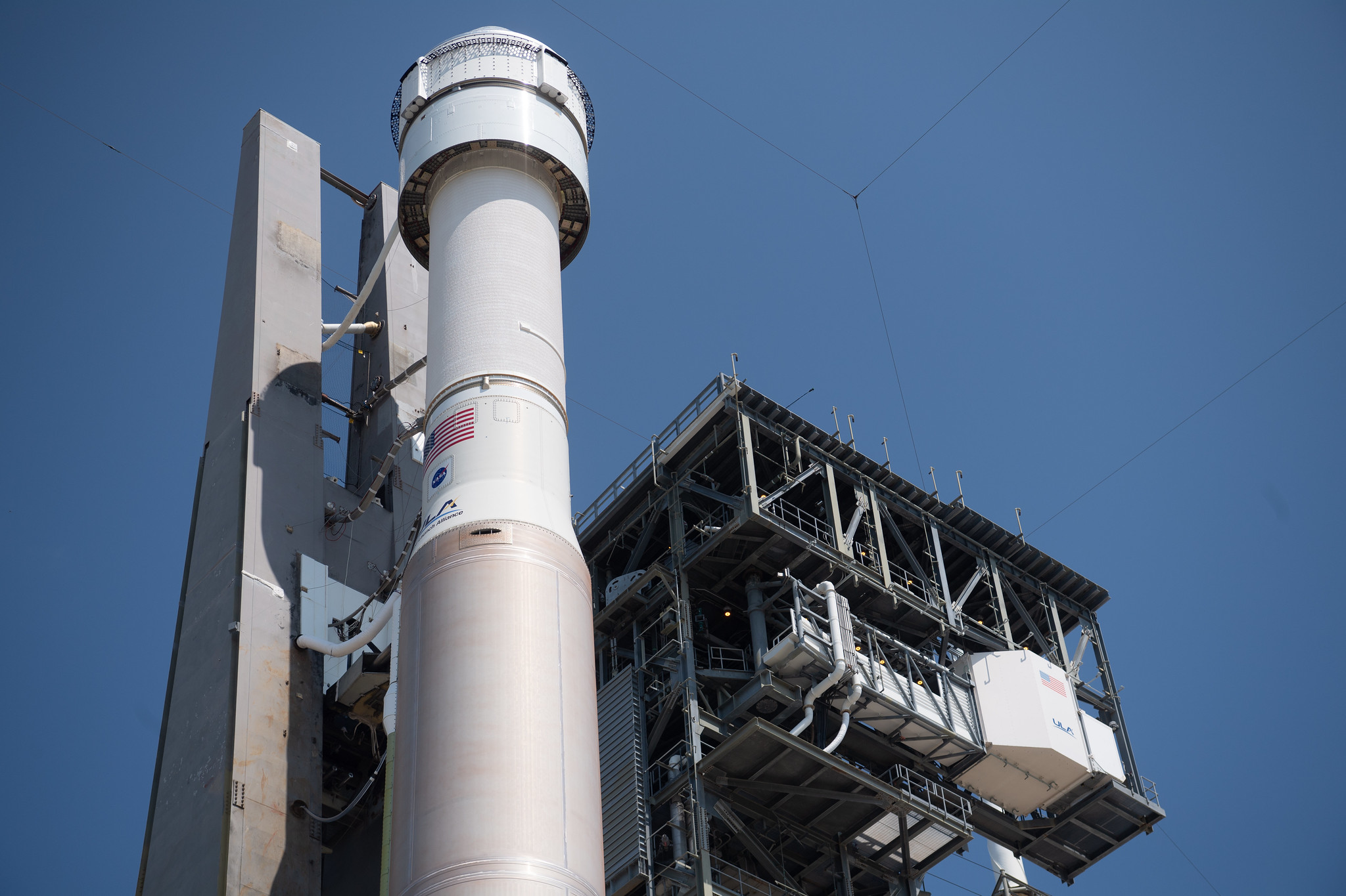 Boeing's Starliner OFT-2 spacecraft and its Atlas V rocket roll to the launch pad on May 18, 2022.