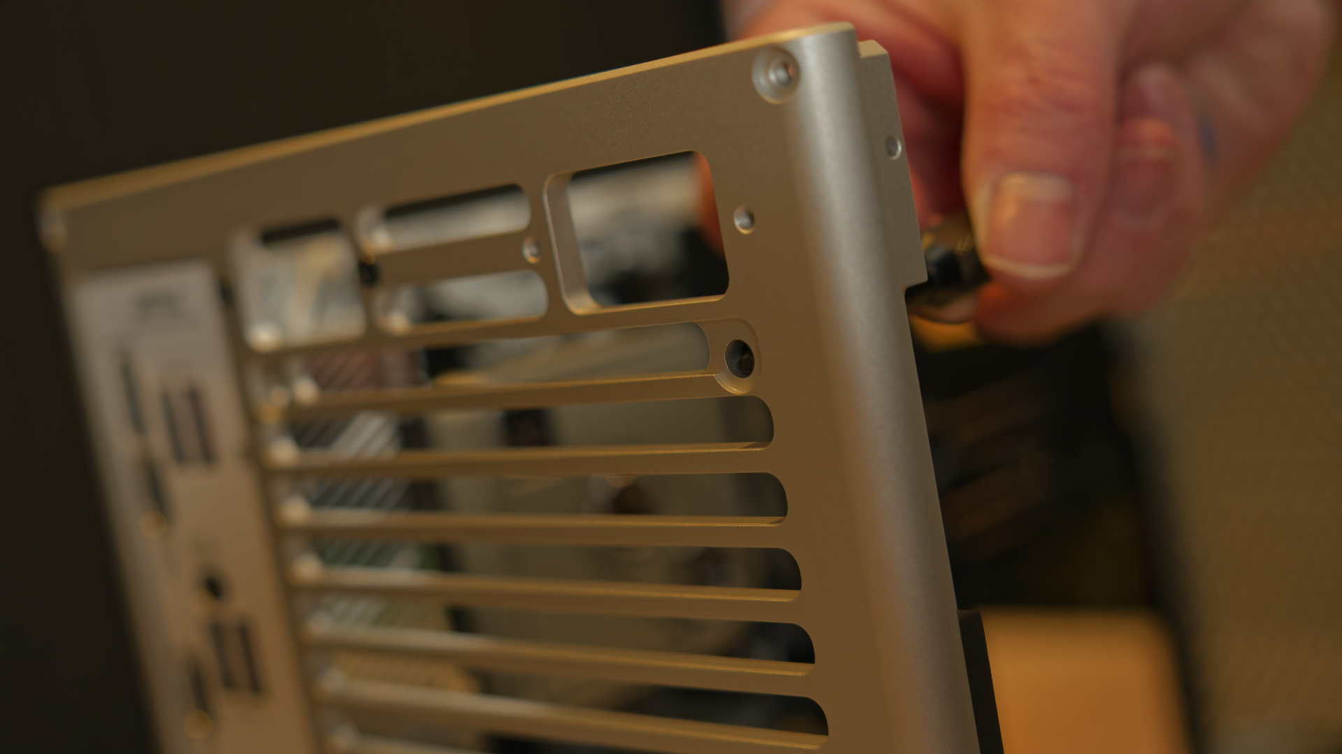 Greyscale ITX Build Cooling