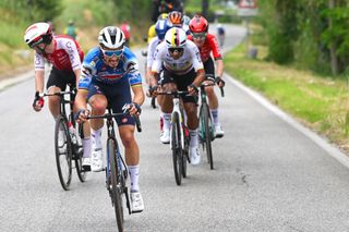 Giro d'Italia stage 19 Live - A big chance for the breakaway