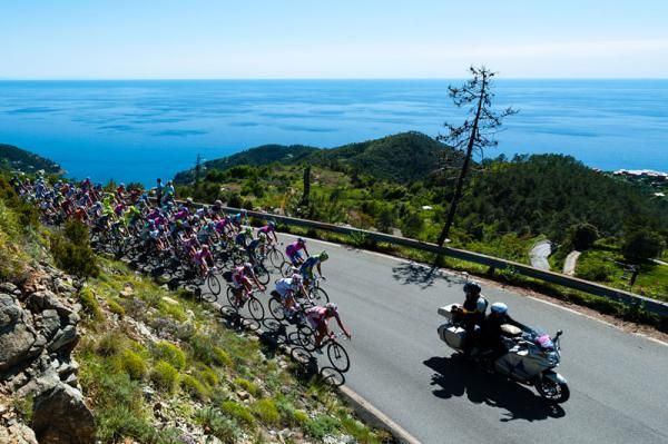 Katusah lead the peloton to Sestri Levante