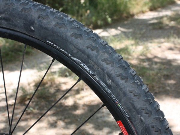 The Ritchey Z-Max Premonition tire is an evolution of the long-standing Z-Max tread design.