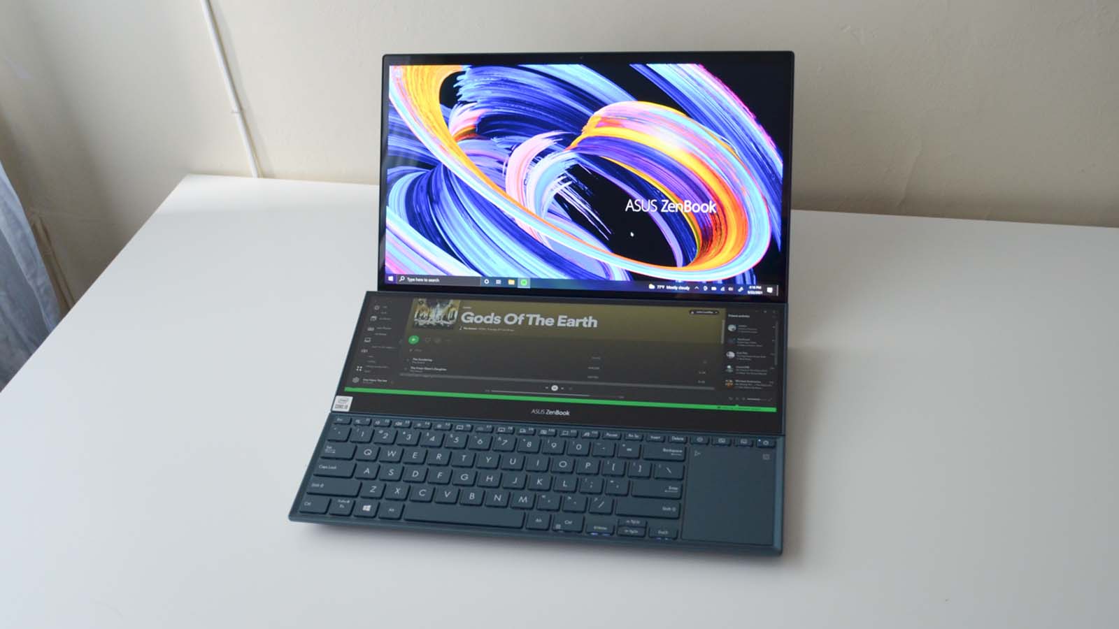 Asus ZenBook Pro Duo 15 OLED review