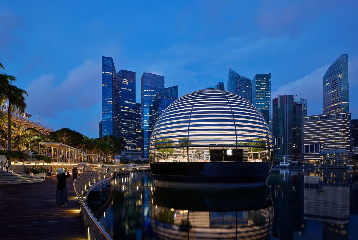 Apple Marina Bay Sands Exterior