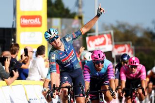 Tim Merlier edges Dylan Groenewegen to win Kampioenschap van Vlaanderen