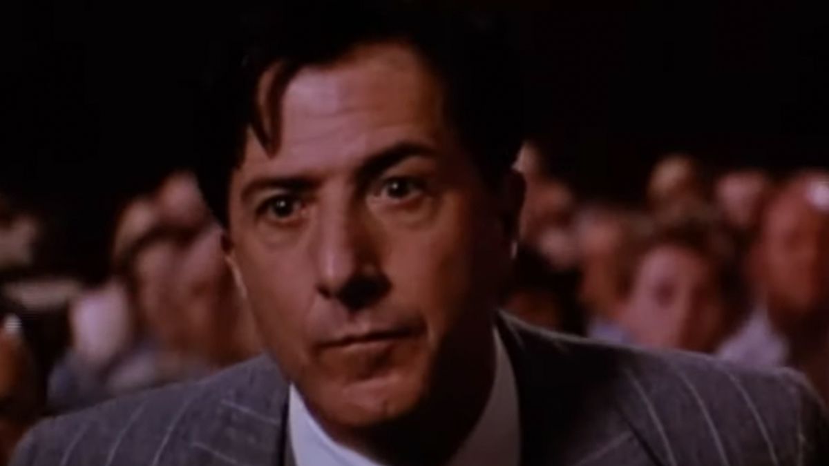 Dustin Hoffman in Billy Bathgate