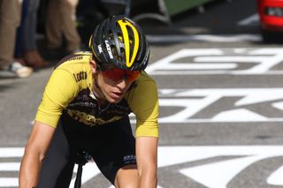 George Bennett (LottoNL-Jumbo) finishes in Foix