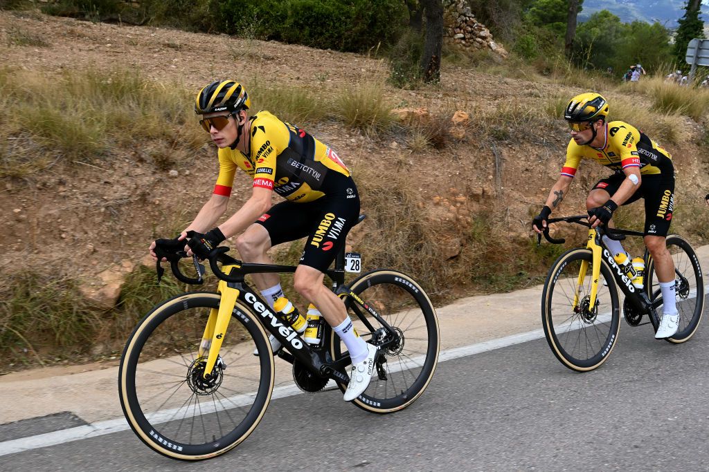 BURRIANA SPAIN AUGUST 30 LR Jonas Vingegaard of Denmark and Primoz Roglic of Slovenia and Team JumboVisma compete during the 78th Tour of Spain 2023 Stage 5 a 1846km stage from Burriana to Burriana UCIWT on August 30 2023 in Morella Spain Photo by Tim de WaeleGetty Images