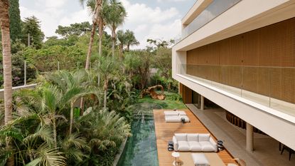 FR House in São Paulo, Meireles + Pavan Arquitetura