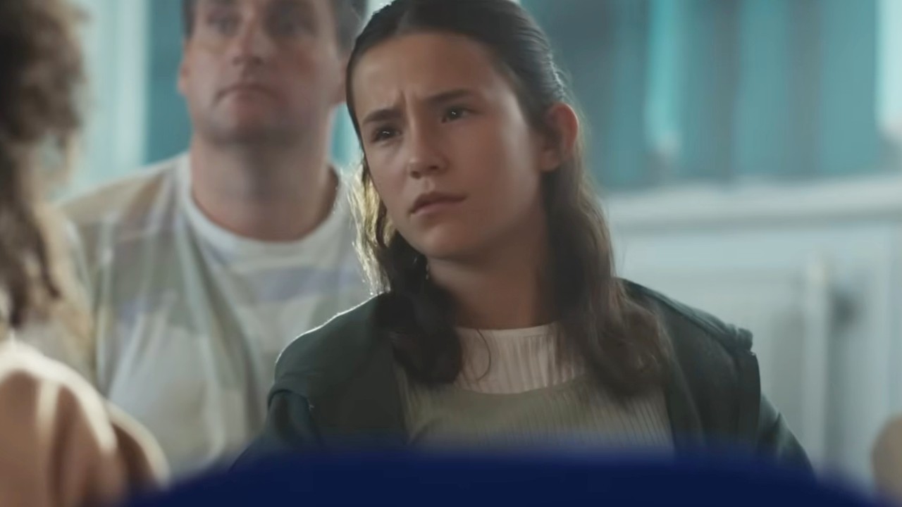 Darcey Ewart looking confused in Robin and the Hoods.